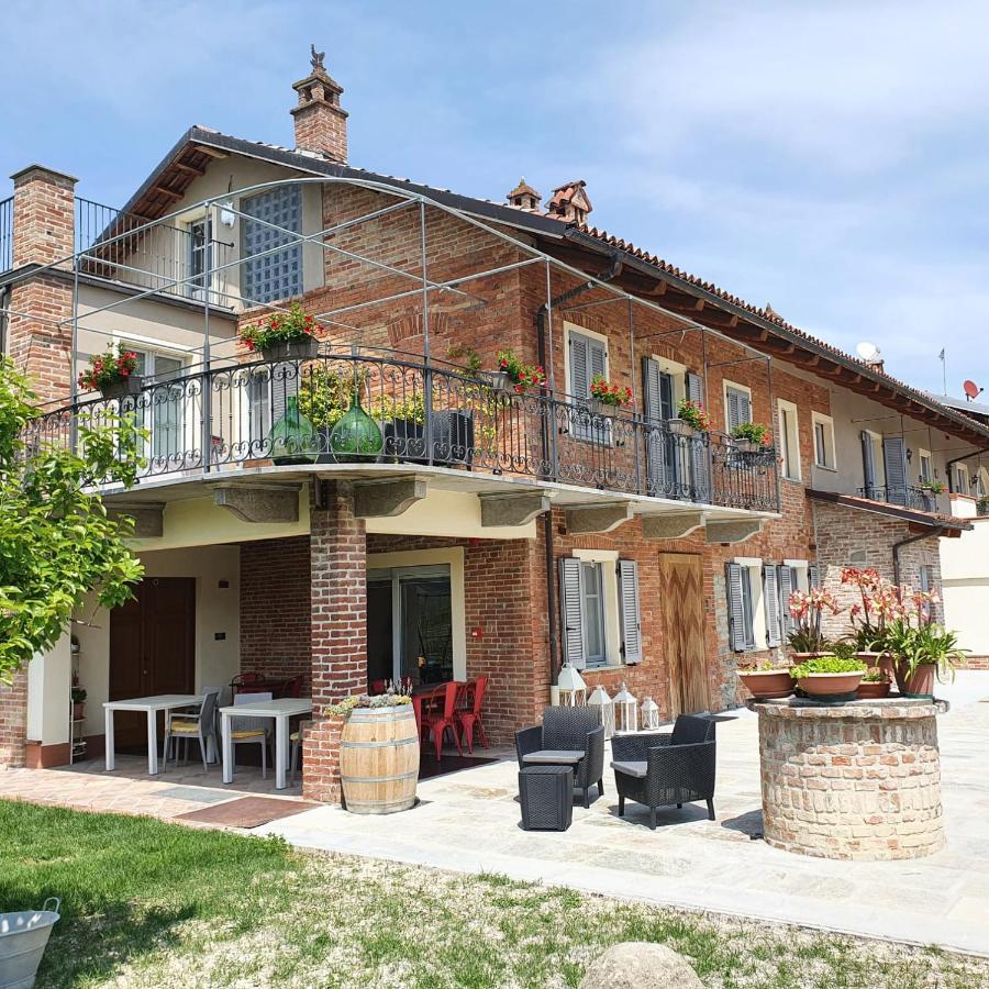 Agriturismo Cascina Sciulun Monforte dʼAlba Εξωτερικό φωτογραφία