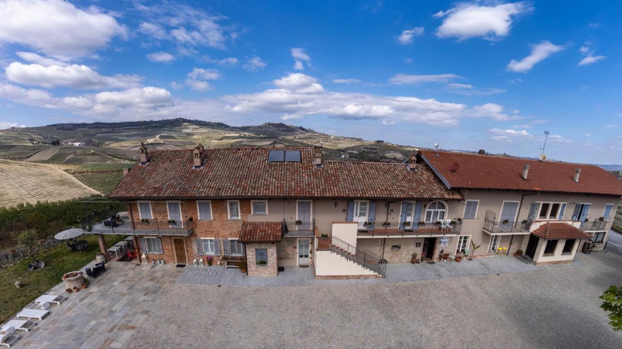 Agriturismo Cascina Sciulun Monforte dʼAlba Εξωτερικό φωτογραφία