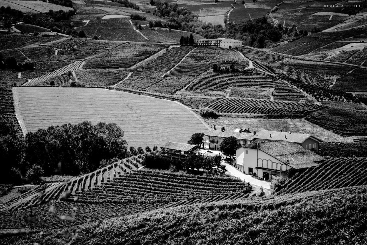 Agriturismo Cascina Sciulun Monforte dʼAlba Εξωτερικό φωτογραφία